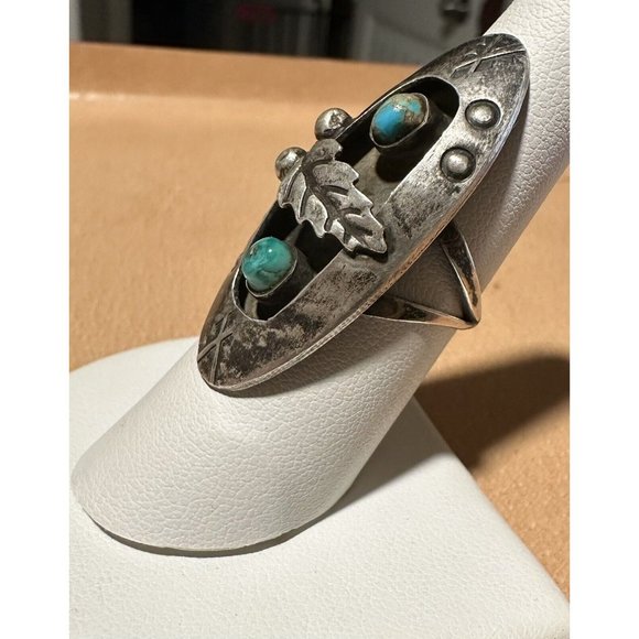 Vintage 1940s NAVAJO Sterling Silver Turqouise Etched Shadowbox Ring Size 7 - Picture 2 of 11